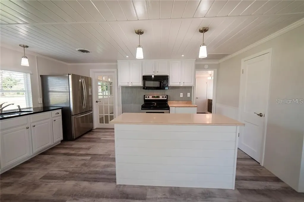 495 S Mccall Road Englewood FL 34223