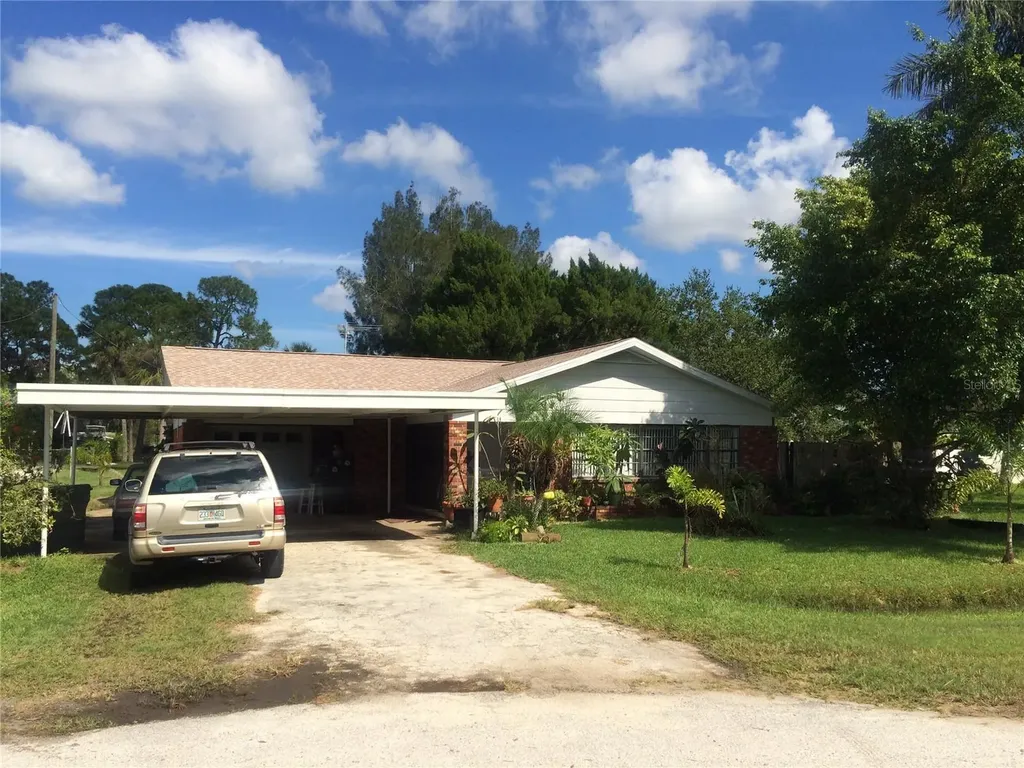 609 1st Avenue NW Ruskin FL 33570