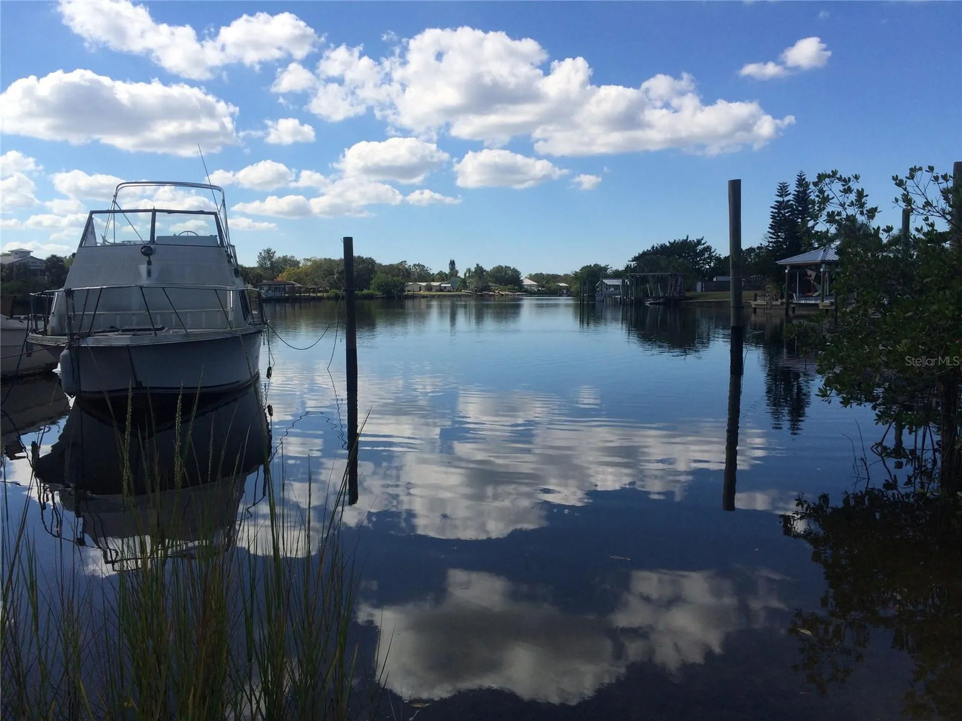 609 1st Avenue NW Ruskin FL 33570