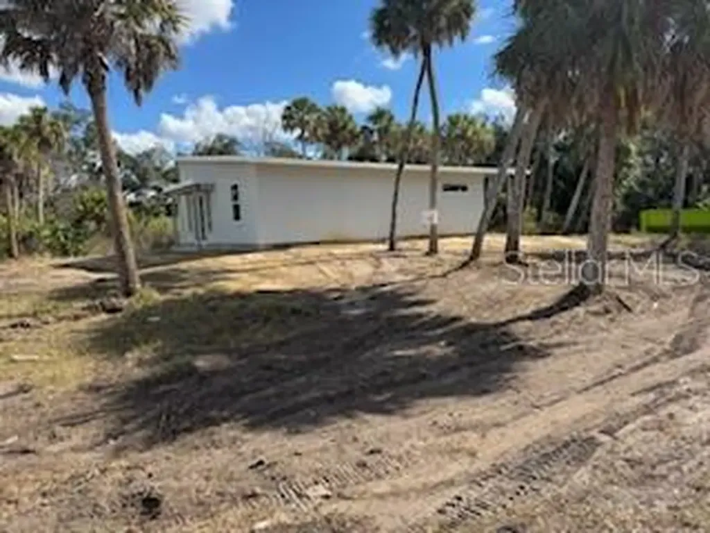 16411 Bauers Avenue Port Charlotte FL 33954