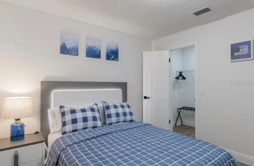 8622 Baylor Circle Orlando FL 32817