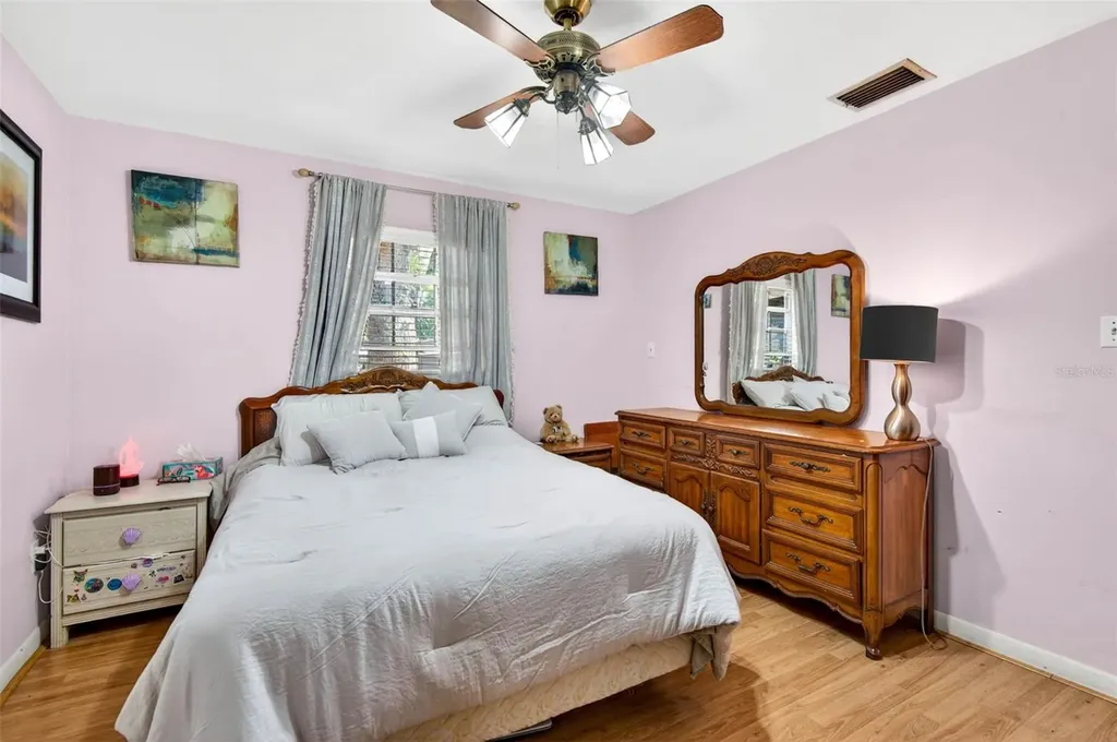 1417 W Yukon Street Tampa FL 33604