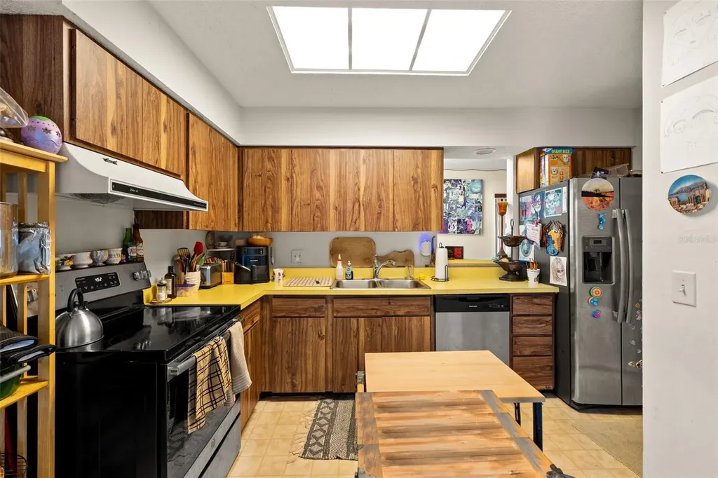 2200 Bahia Vista Street Sarasota FL 34239