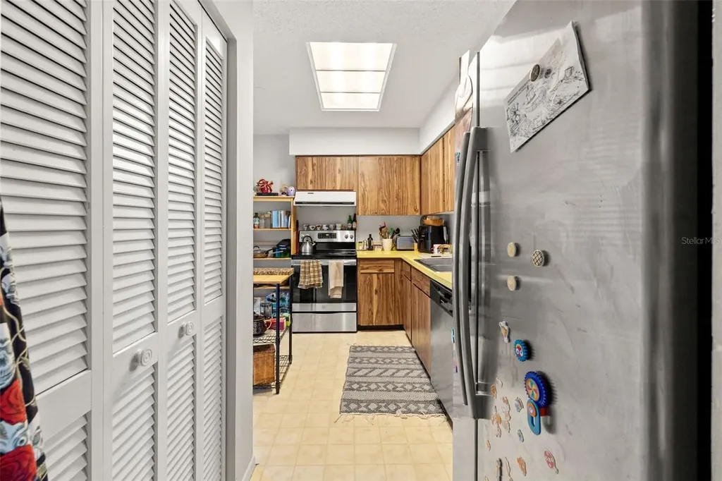 2200 Bahia Vista Street Sarasota FL 34239