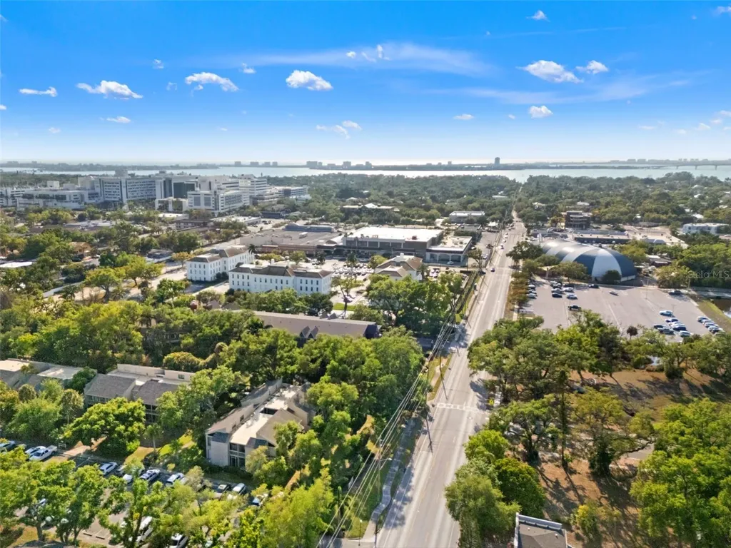 2200 Bahia Vista Street Sarasota FL 34239