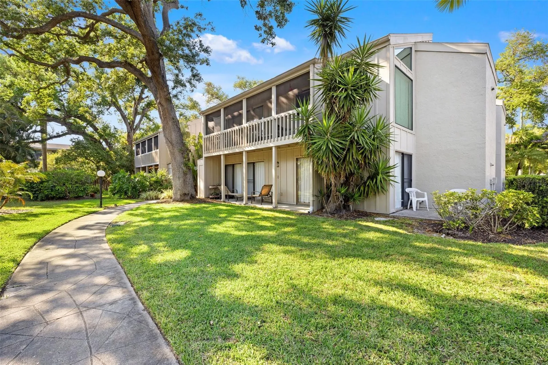 2200 Bahia Vista Street Sarasota FL 34239