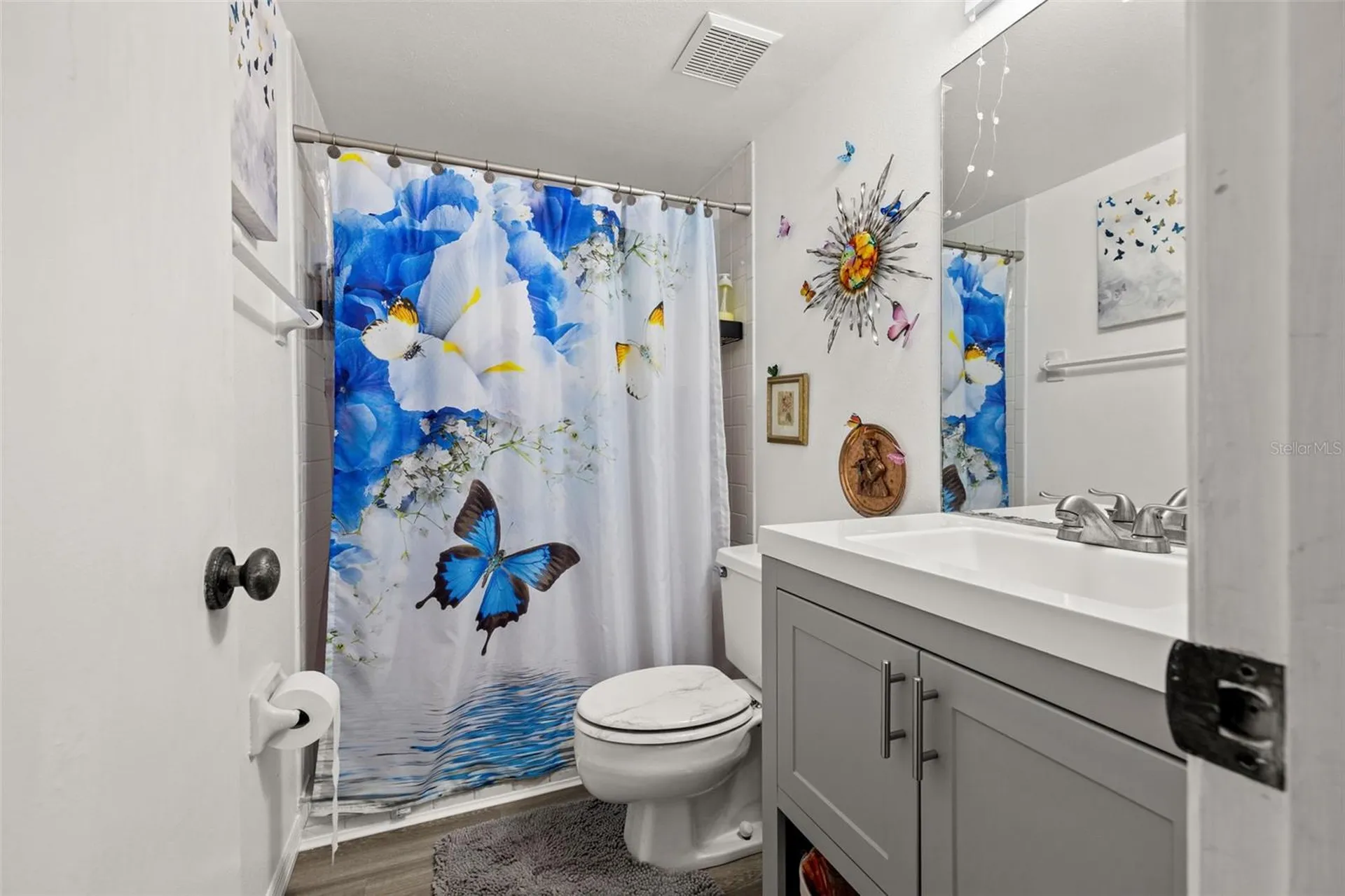2200 Bahia Vista Street Sarasota FL 34239