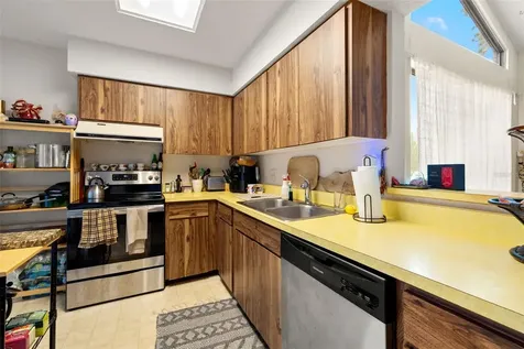 2200 Bahia Vista Street Sarasota FL 34239