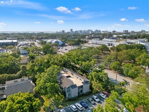 2200 Bahia Vista Street Sarasota FL 34239