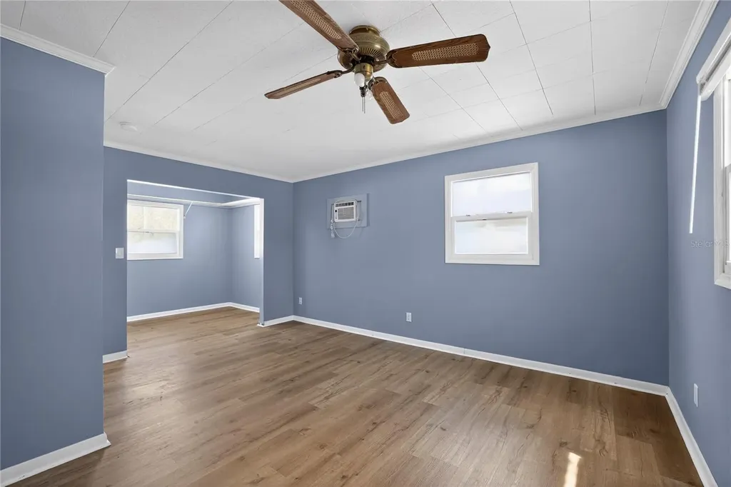 6749 81st Avenue N Pinellas Park FL 33781