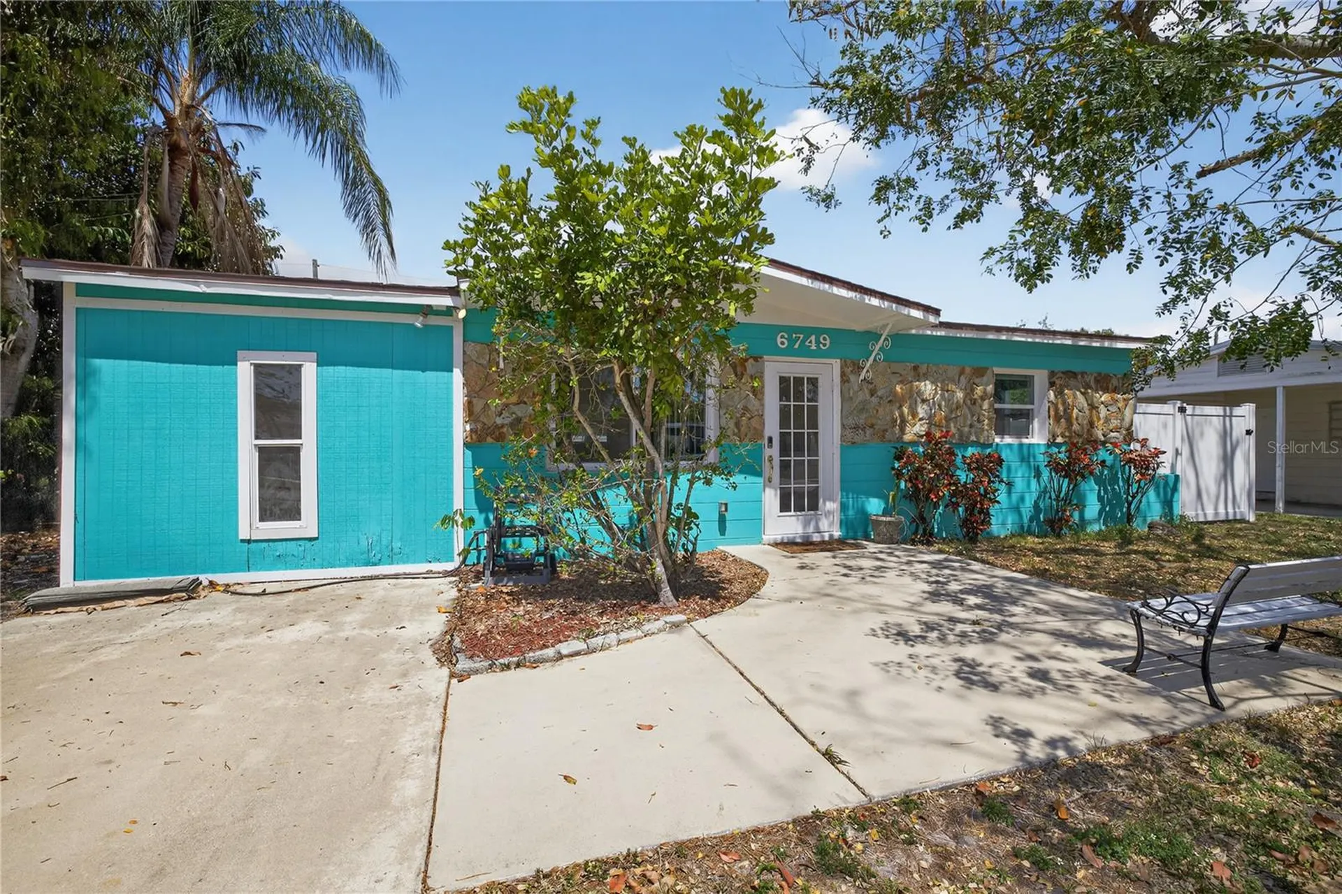 6749 81st Avenue N Pinellas Park FL 33781
