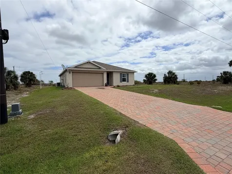 513 Ella Jean Pi, Banyan Village Labelle FL 33935