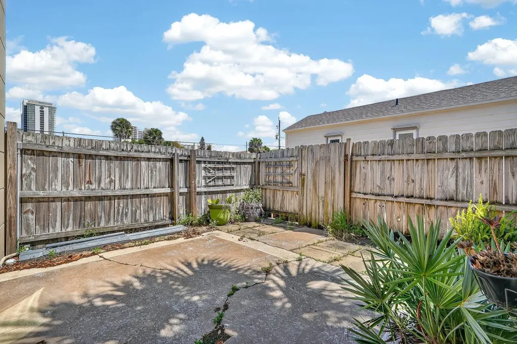 437 N Oleander Avenue Daytona Beach FL 32118