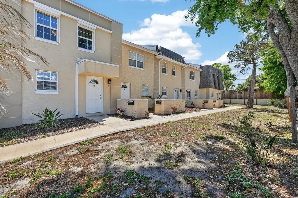 437 N Oleander Avenue Daytona Beach FL 32118