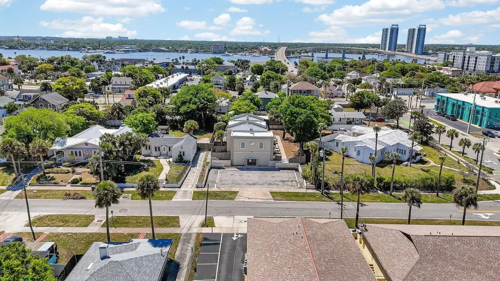 437 N Oleander Avenue Daytona Beach FL 32118
