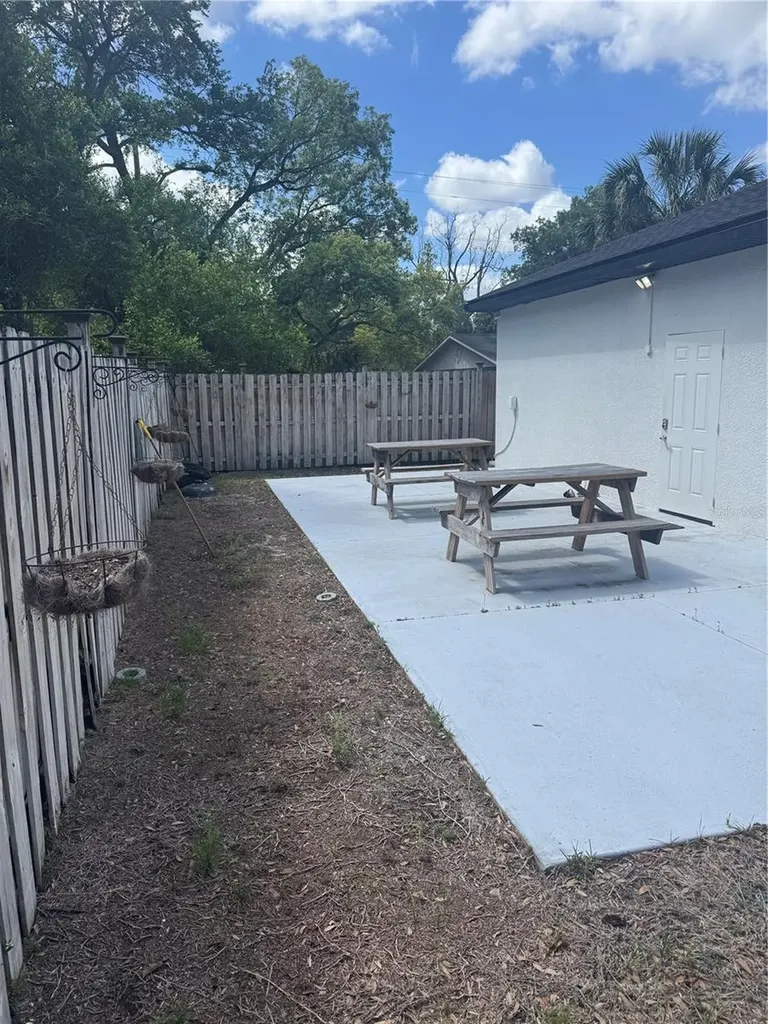 8205 N 12th Street Tampa FL 33604