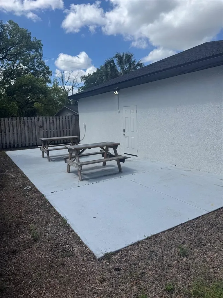 8205 N 12th Street Tampa FL 33604