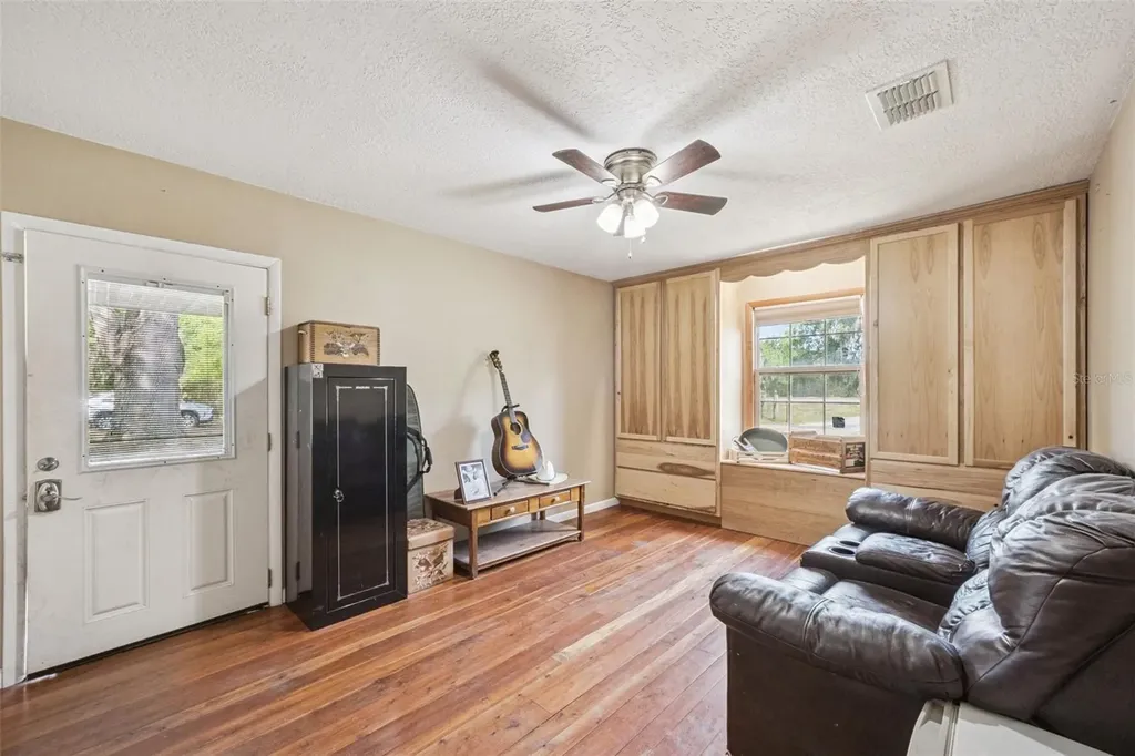 2201 Sr 50 Webster FL 33597