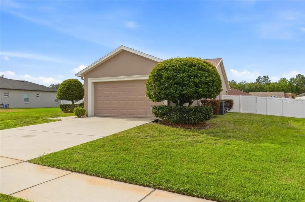 2940 Blackwater Creek Drive Lakeland FL 33810