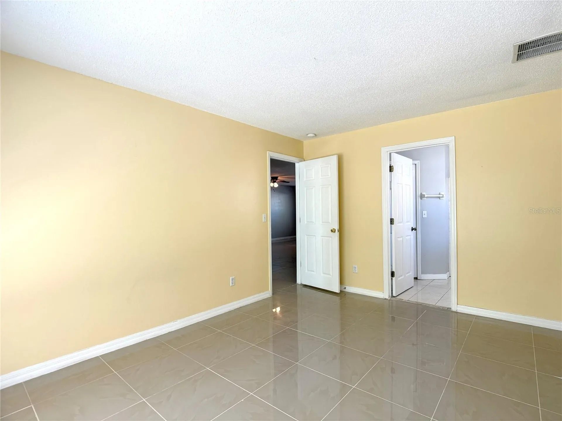 781 Palmera Street Orlando FL 32811