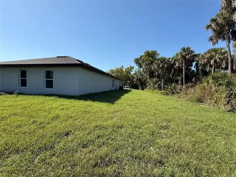4252 Sunburst Avenue North Port FL 34286