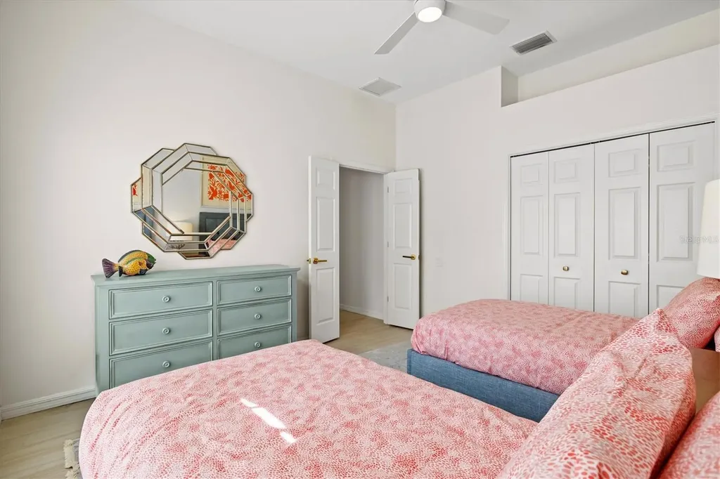 7857 Wilton Crescent Circle University Park FL 34201