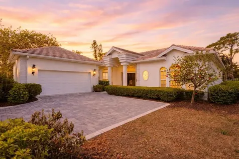 7857 Wilton Crescent Circle University Park FL 34201