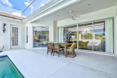 7857 Wilton Crescent Circle University Park FL 34201