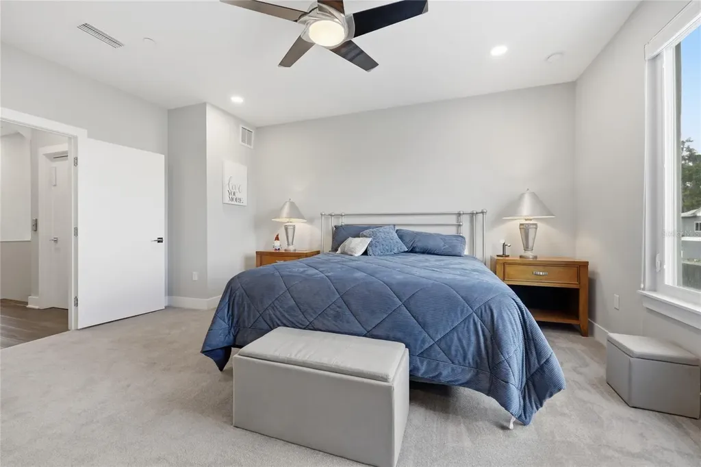 5016 SW 34th Place Gainesville FL 32608