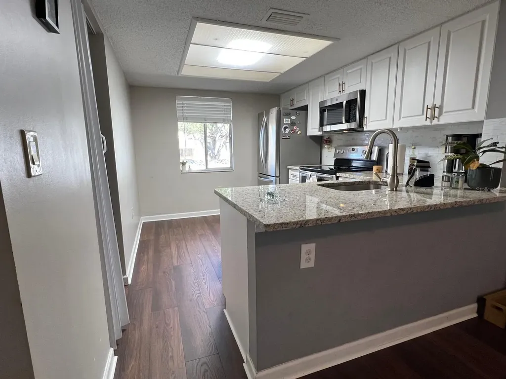 102 Palmetto Court Oldsmar FL 34677