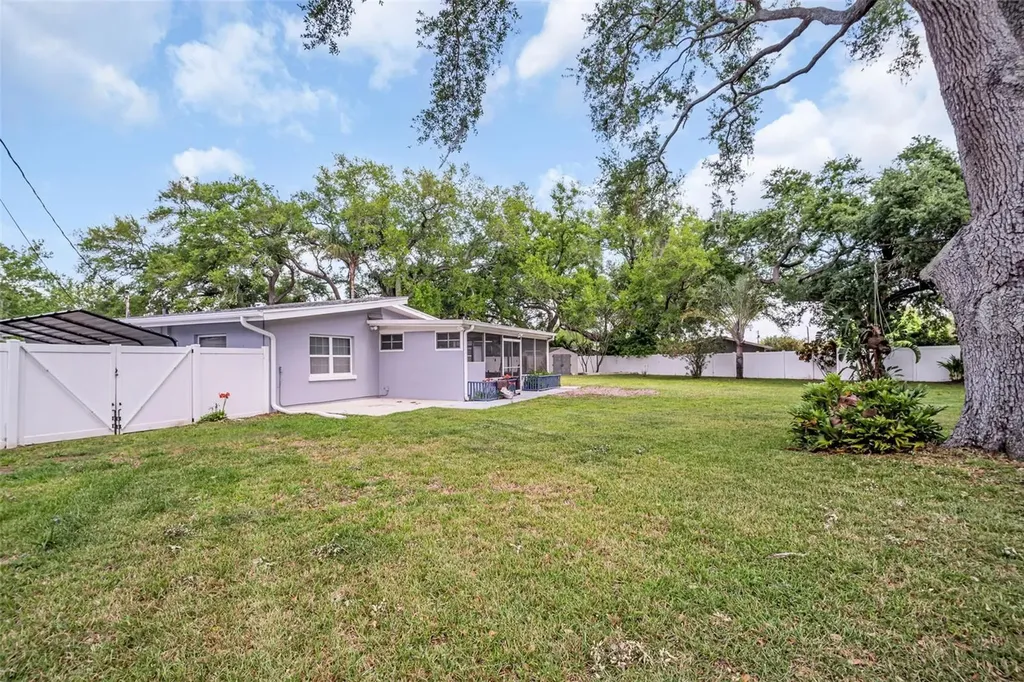 2796 Forest Parkway S Largo FL 33771