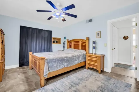 2796 Forest Parkway S Largo FL 33771