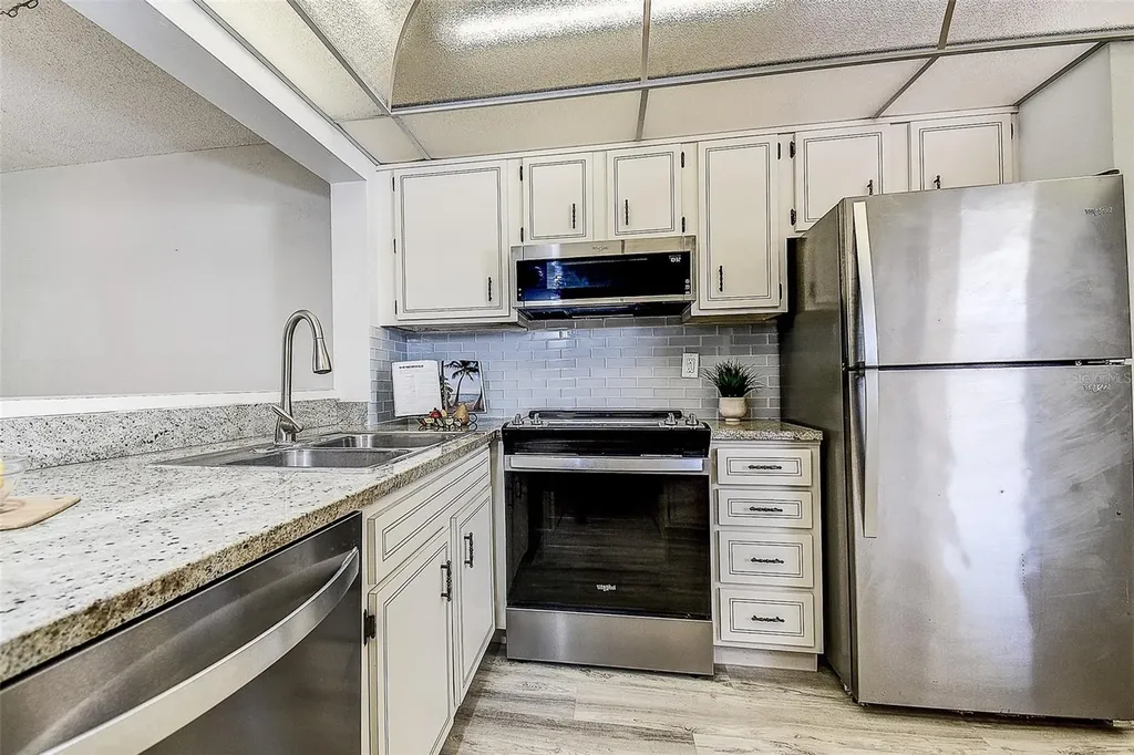 12300 Vonn Road Largo FL 33774