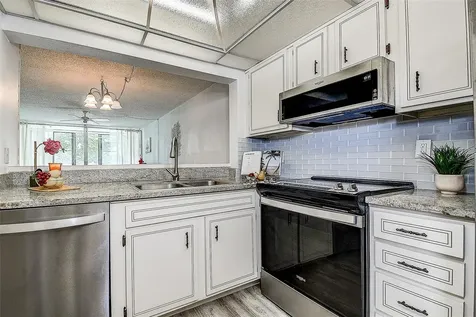 12300 Vonn Road Largo FL 33774