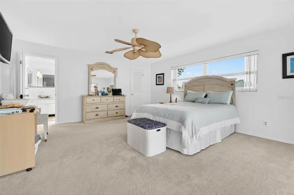 10100 Commodore Drive Seminole FL 33776