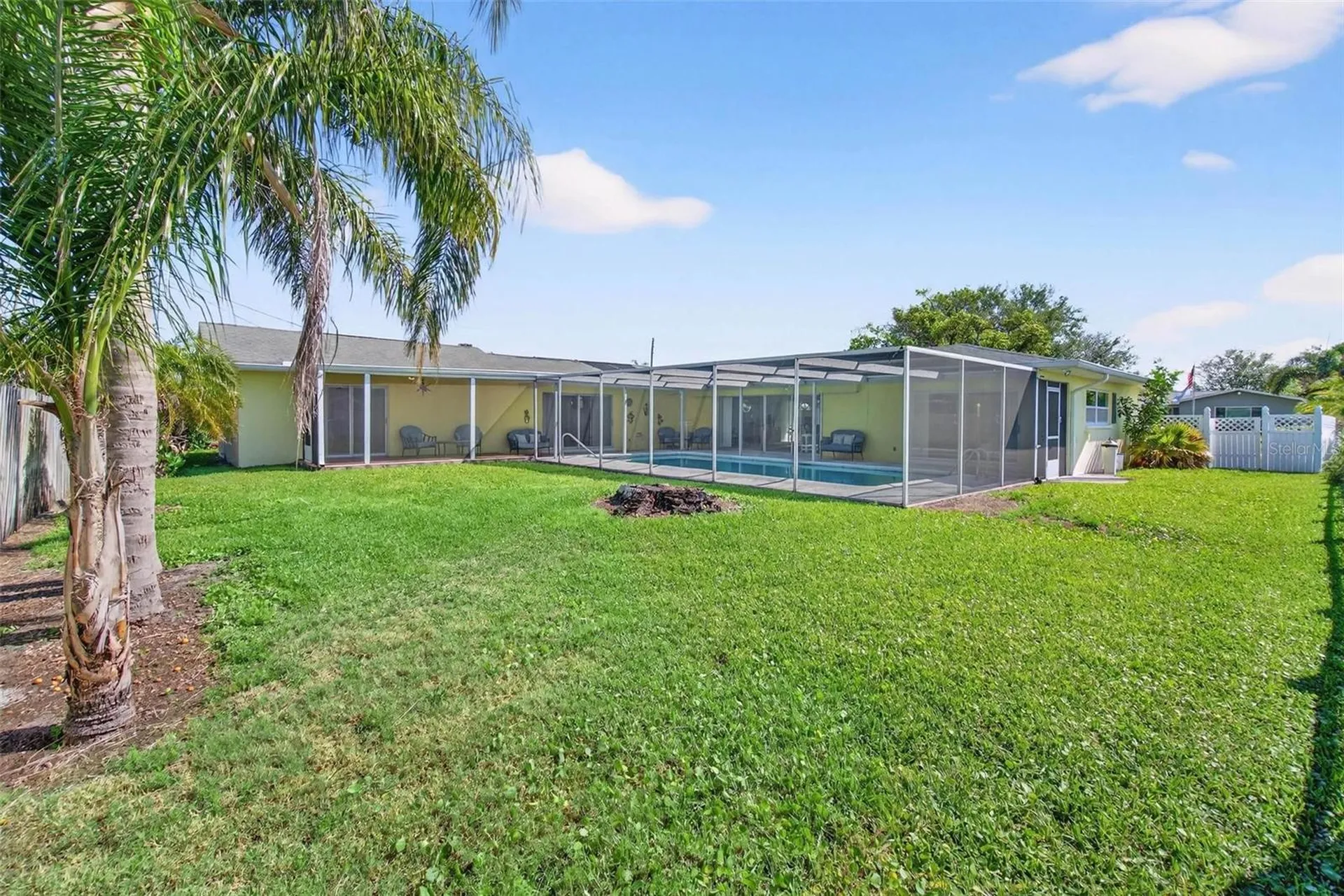 10100 Commodore Drive Seminole FL 33776