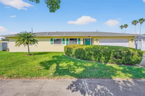 10100 Commodore Drive Seminole FL 33776