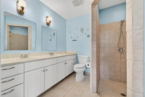 10100 Commodore Drive Seminole FL 33776