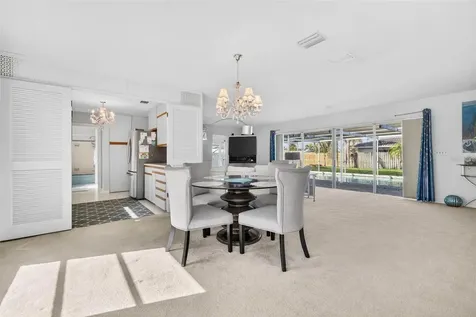 10100 Commodore Drive Seminole FL 33776