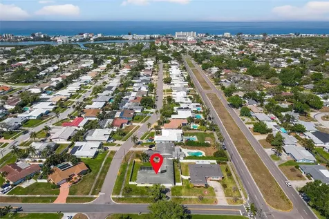 10100 Commodore Drive Seminole FL 33776