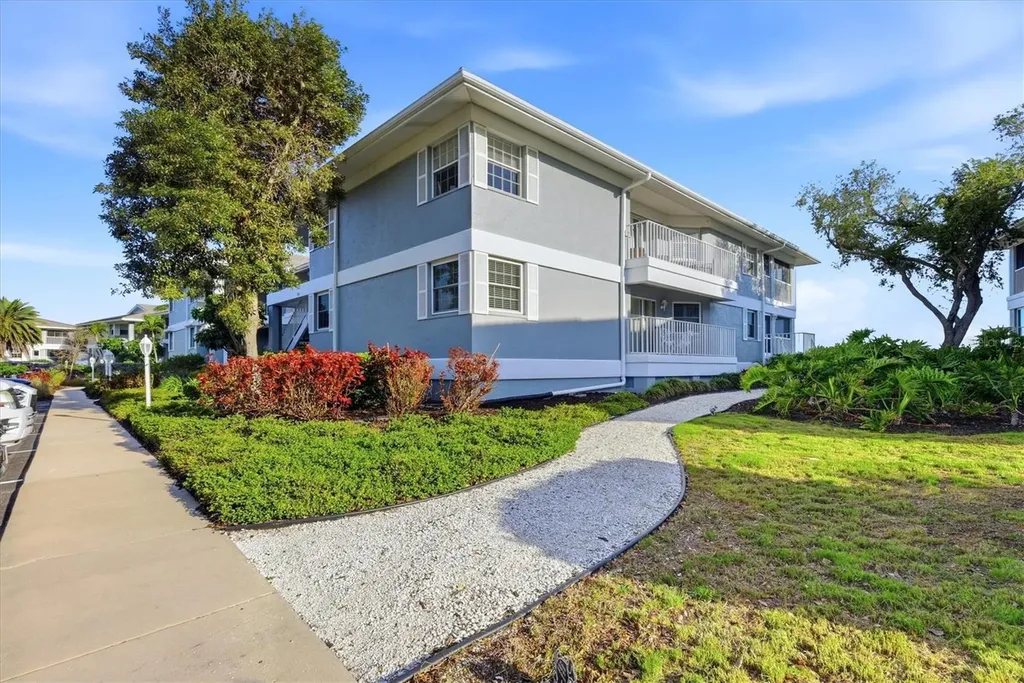 1323 Perico Point Circle Bradenton FL 34209