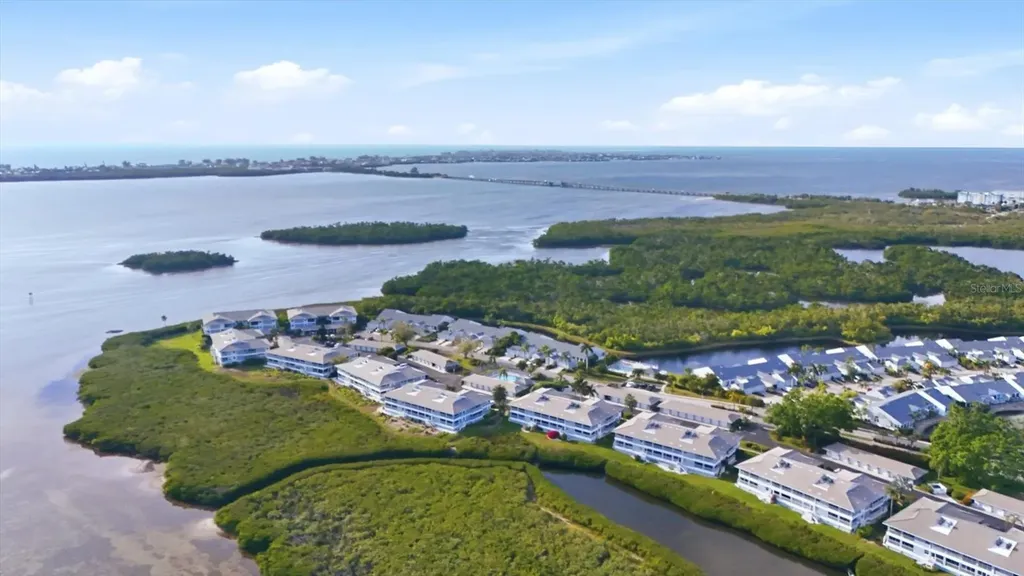 1323 Perico Point Circle Bradenton FL 34209