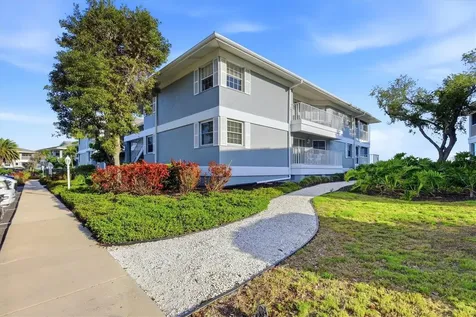 1323 Perico Point Circle Bradenton FL 34209
