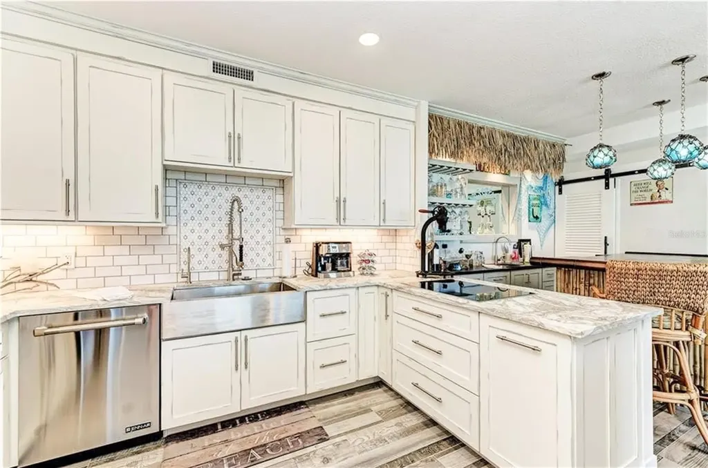 1 Benjamin Franklin Drive Sarasota FL 34236