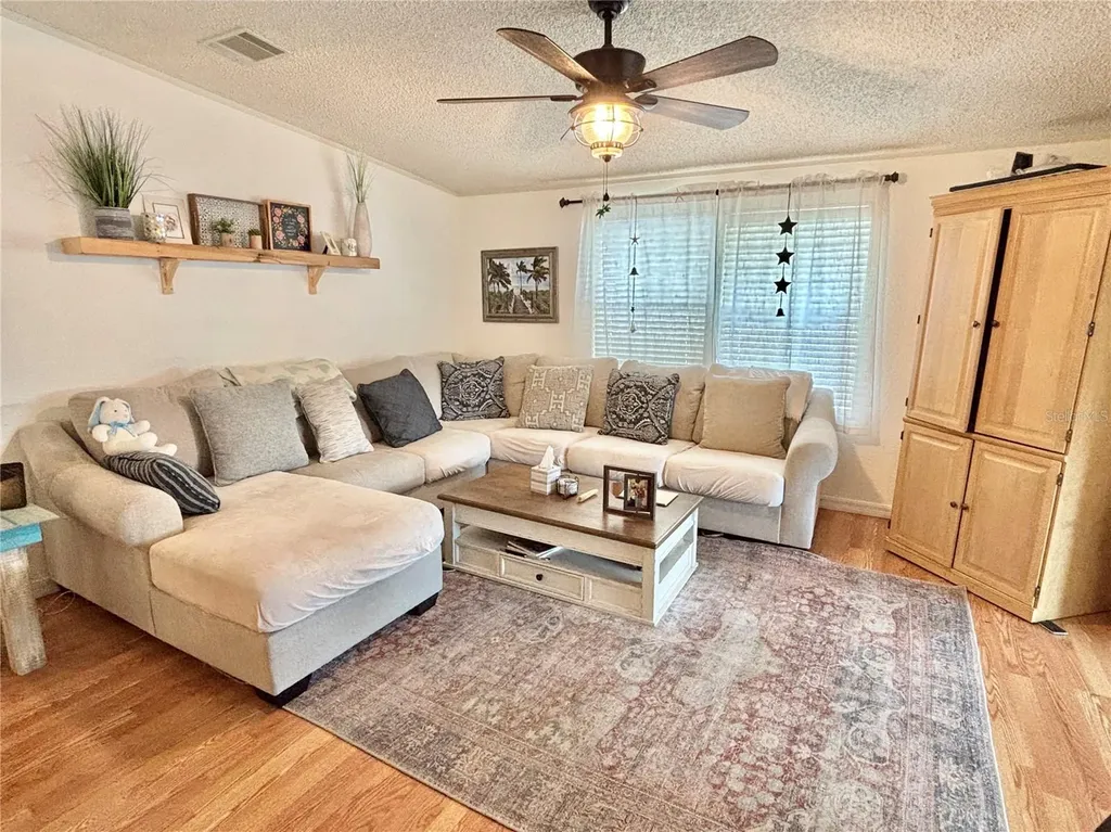 102 Americana Court NE St Petersburg FL 33702