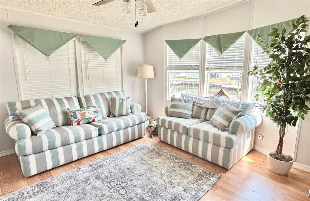 102 Americana Court NE St Petersburg FL 33702