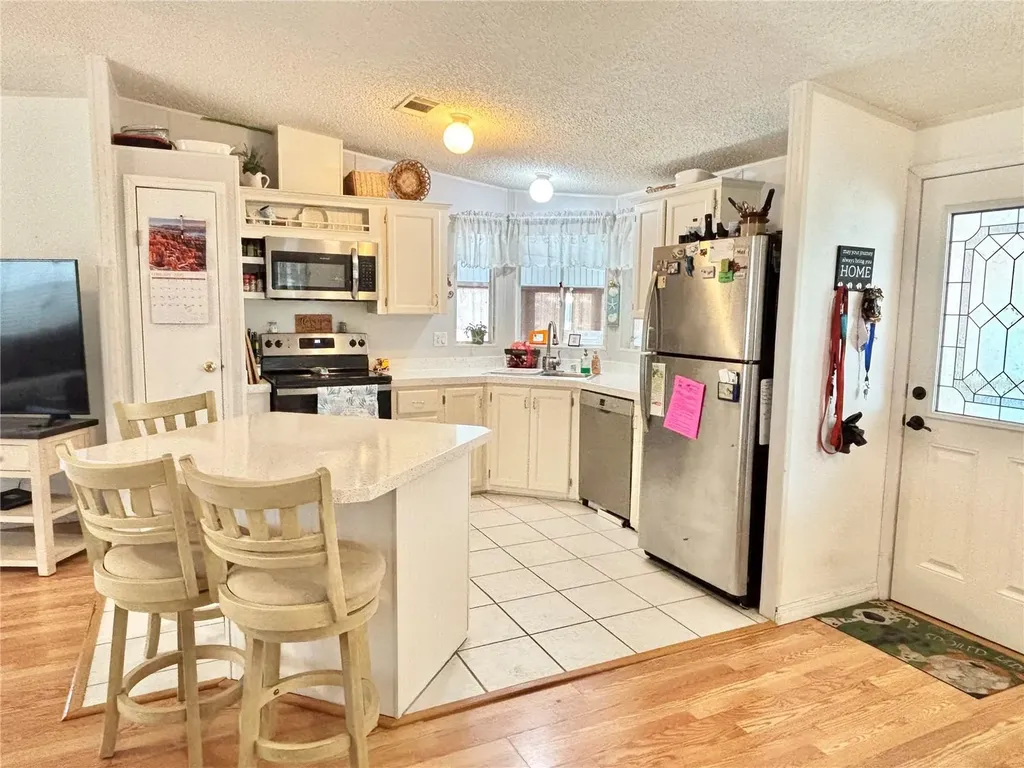 102 Americana Court NE St Petersburg FL 33702