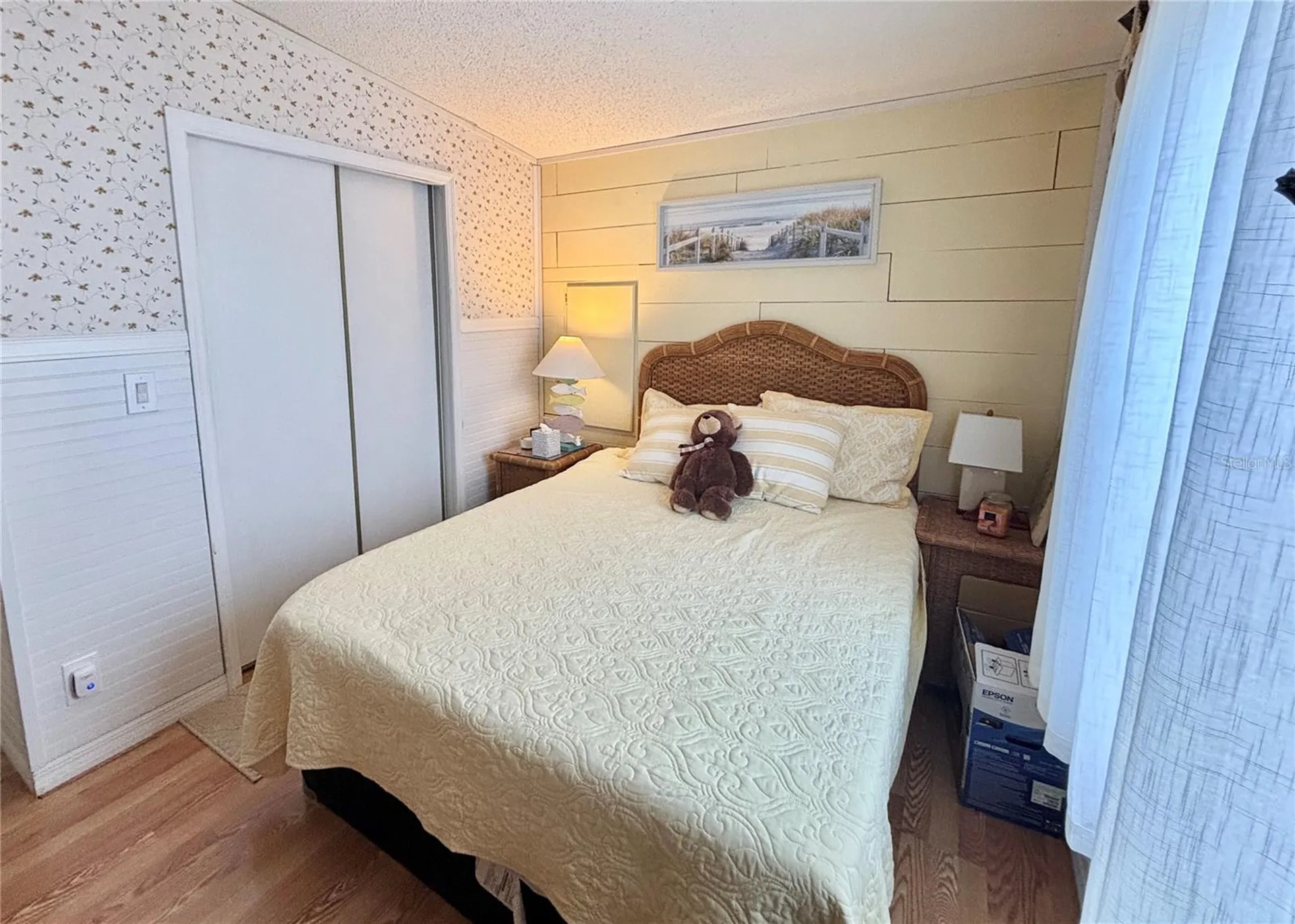 102 Americana Court NE St Petersburg FL 33702