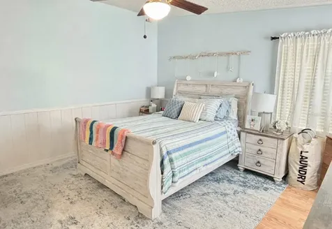 102 Americana Court NE St Petersburg FL 33702