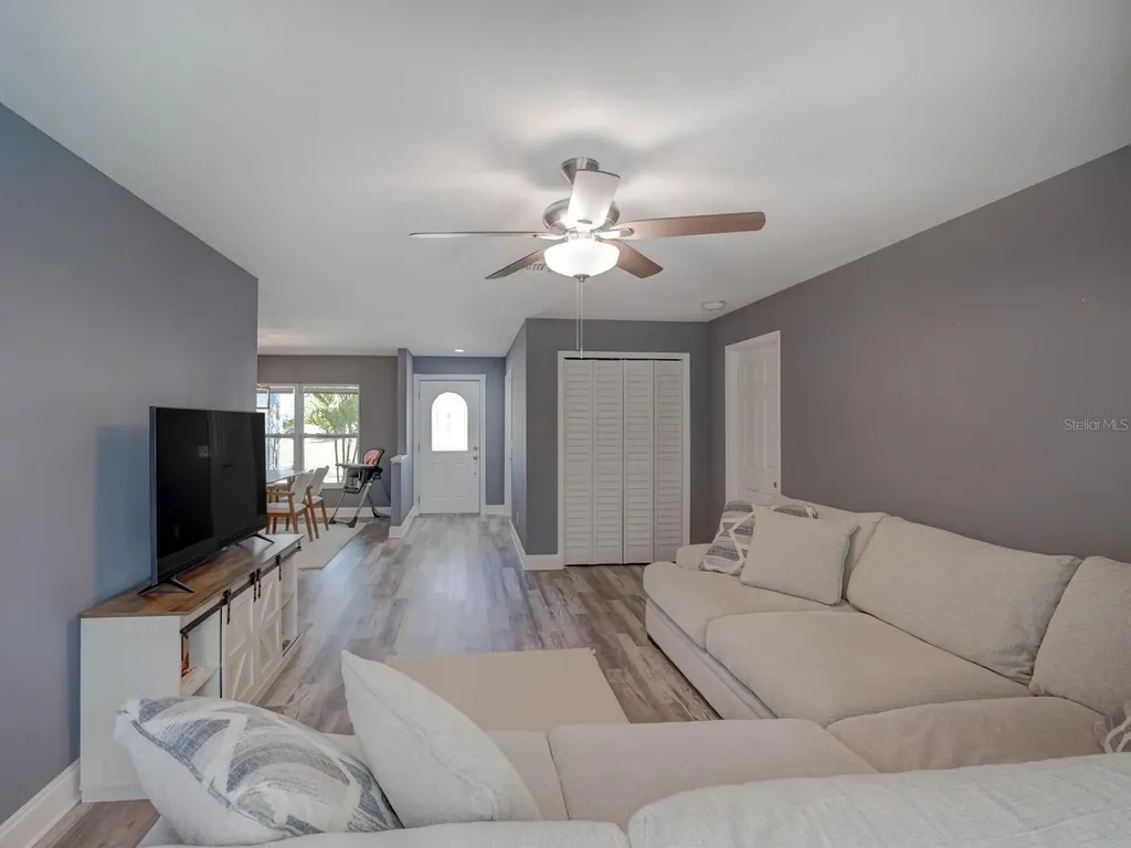 2988 Pinewood Run Palm Harbor FL 34684